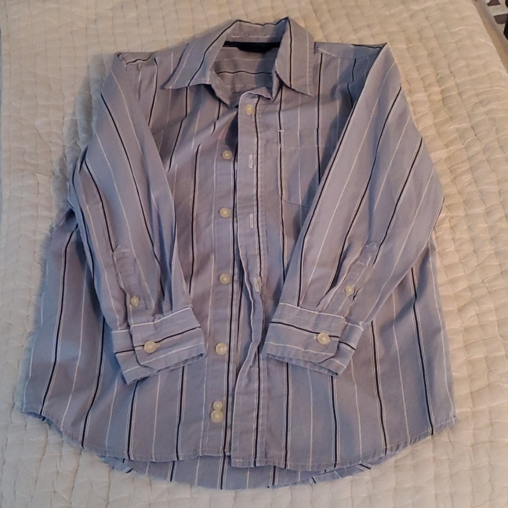 Boys dress shirt. Small 6/7